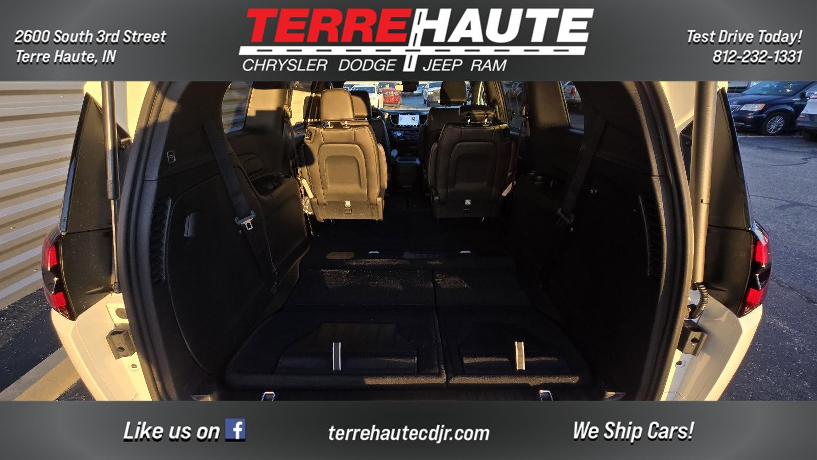 2026 Chrysler Pacifica Select