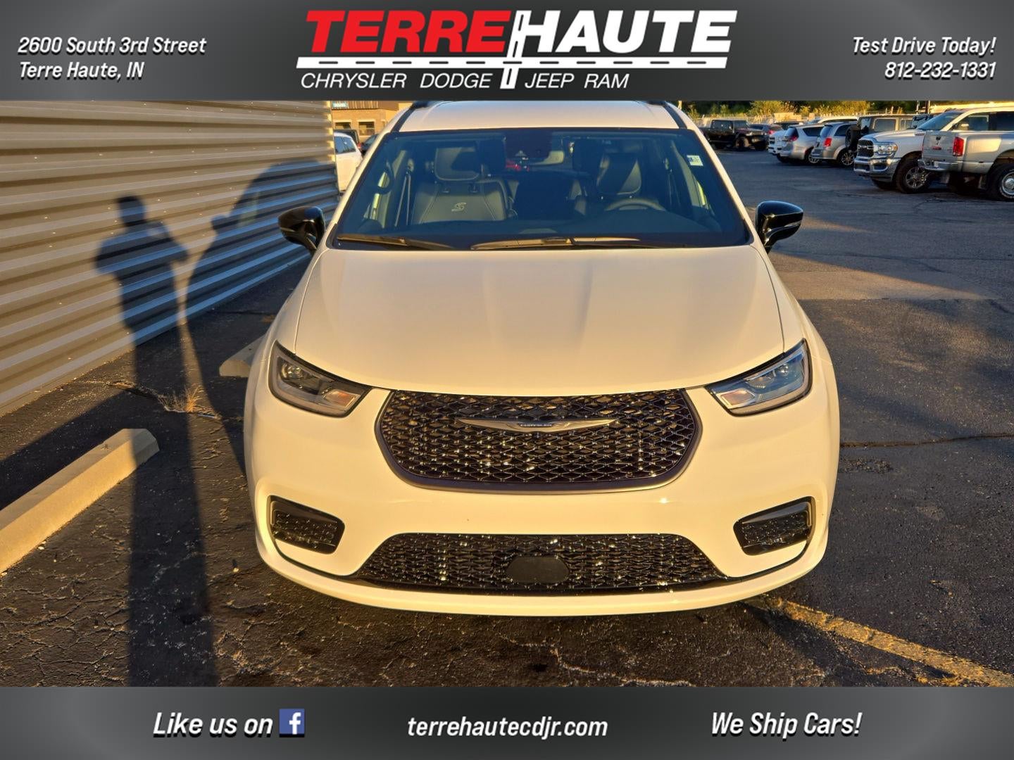 2026 Chrysler Pacifica Select