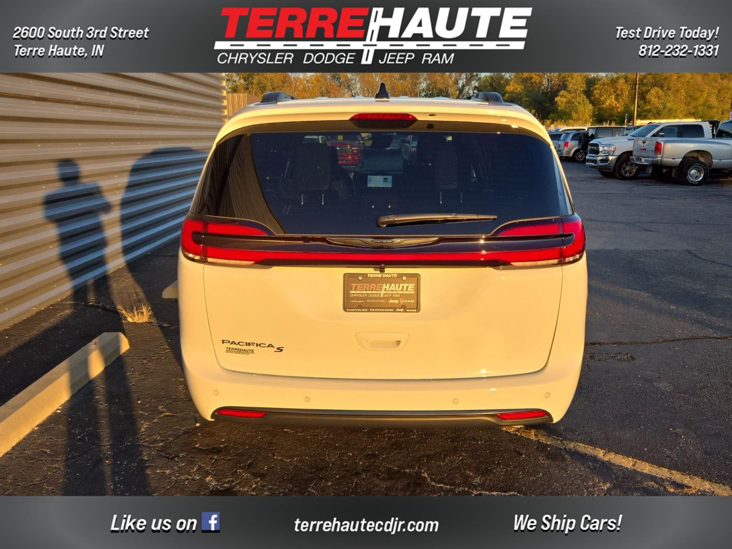 2026 Chrysler Pacifica Select