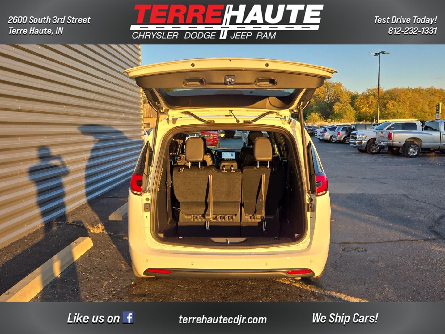 2026 Chrysler Pacifica Select