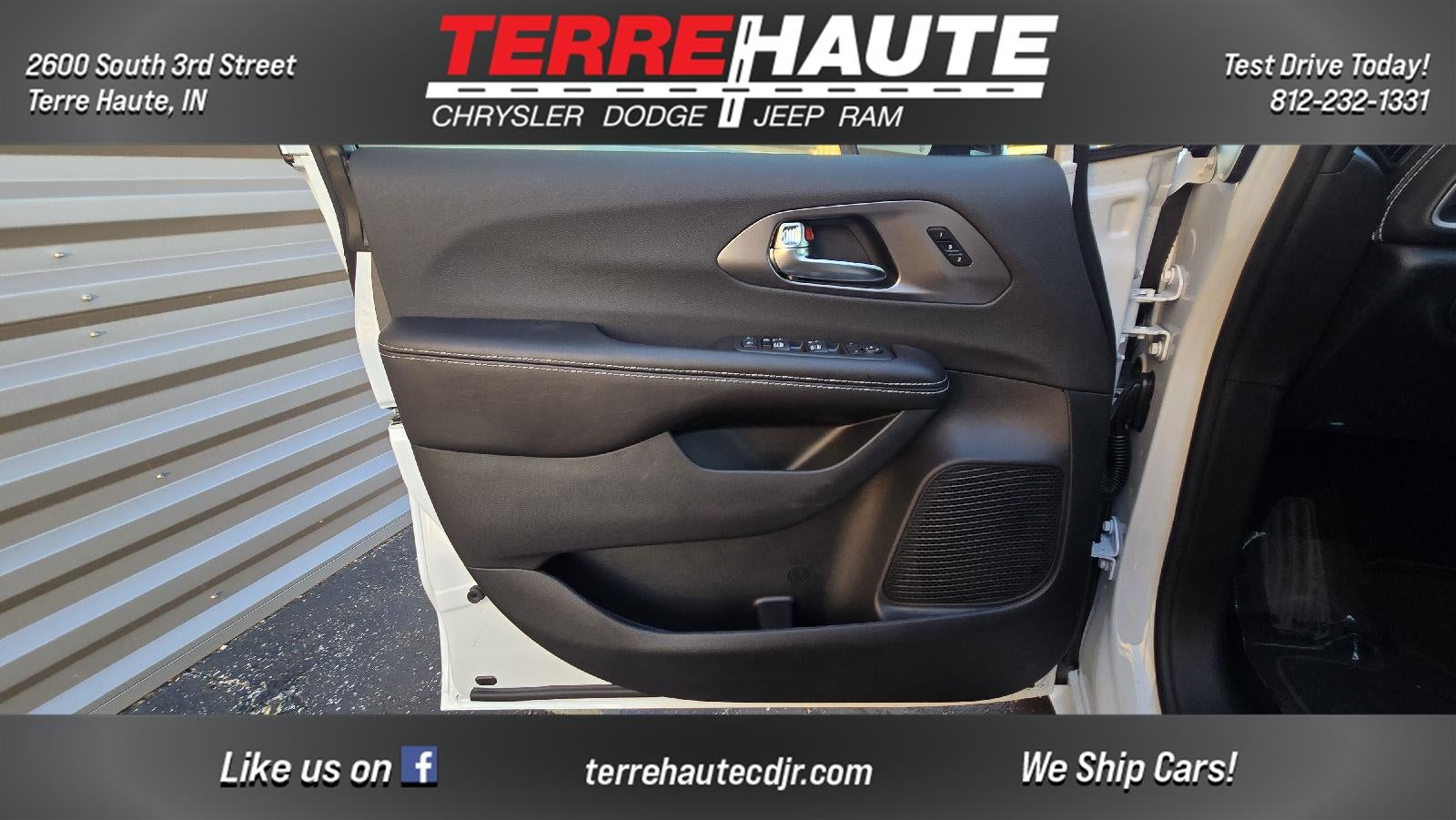 2026 Chrysler Pacifica Select