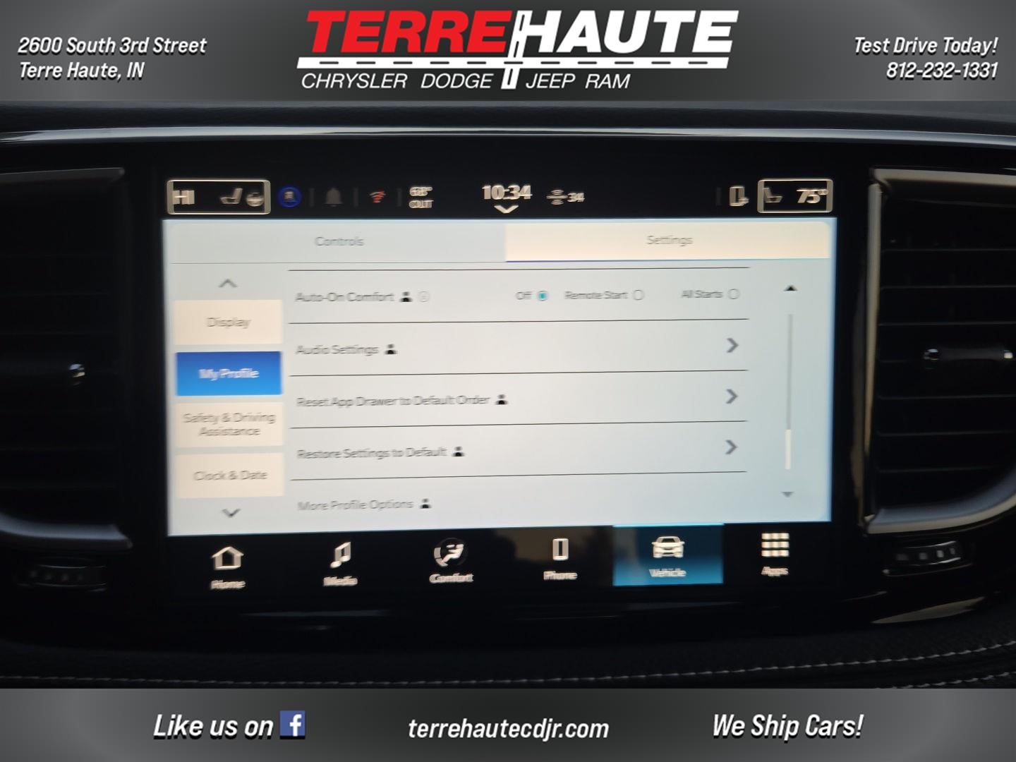 2026 Chrysler Pacifica Select