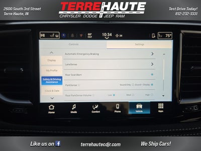 2026 Chrysler Pacifica Select