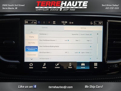 2026 Chrysler Pacifica Select