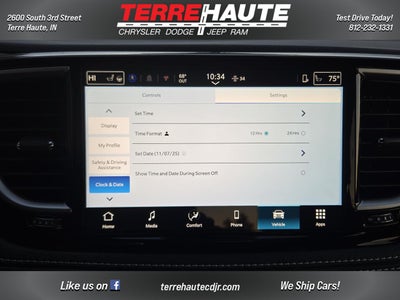 2026 Chrysler Pacifica Select