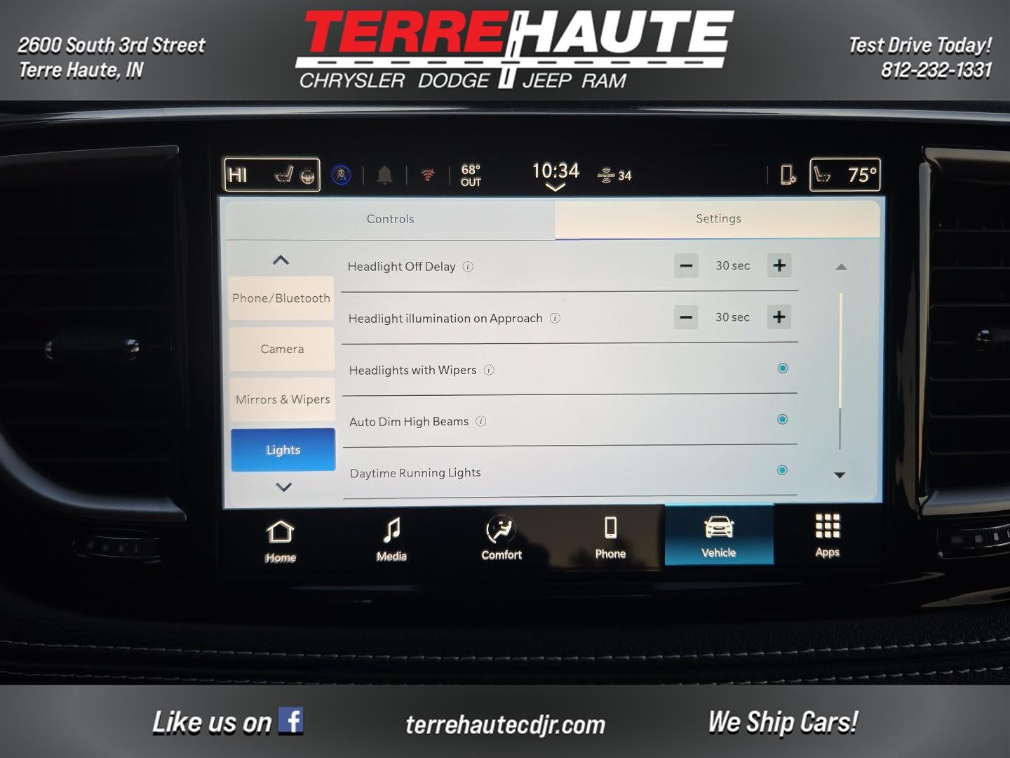 2026 Chrysler Pacifica Select
