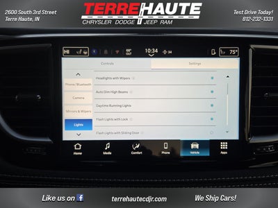 2026 Chrysler Pacifica Select