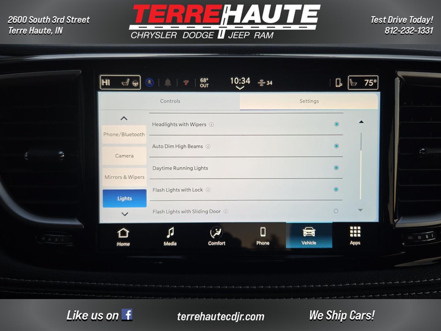 2026 Chrysler Pacifica Select