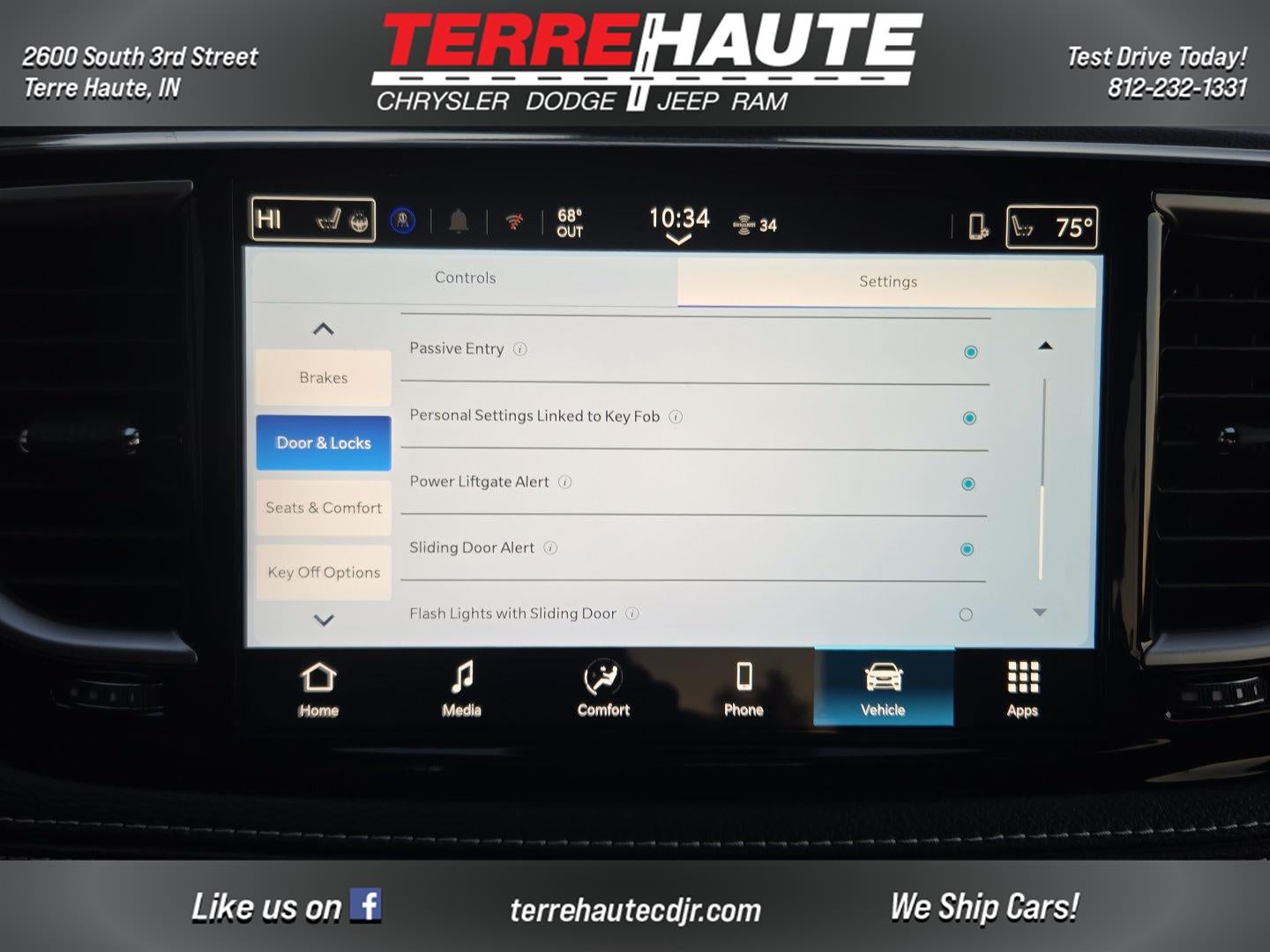 2026 Chrysler Pacifica Select