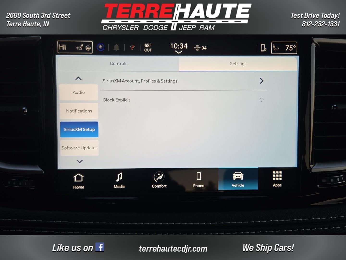 2026 Chrysler Pacifica Select