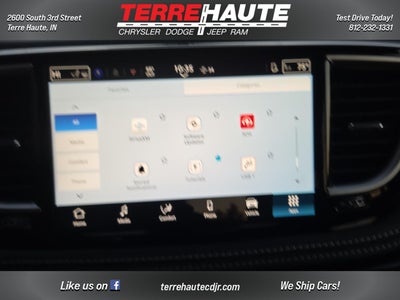 2026 Chrysler Pacifica Select