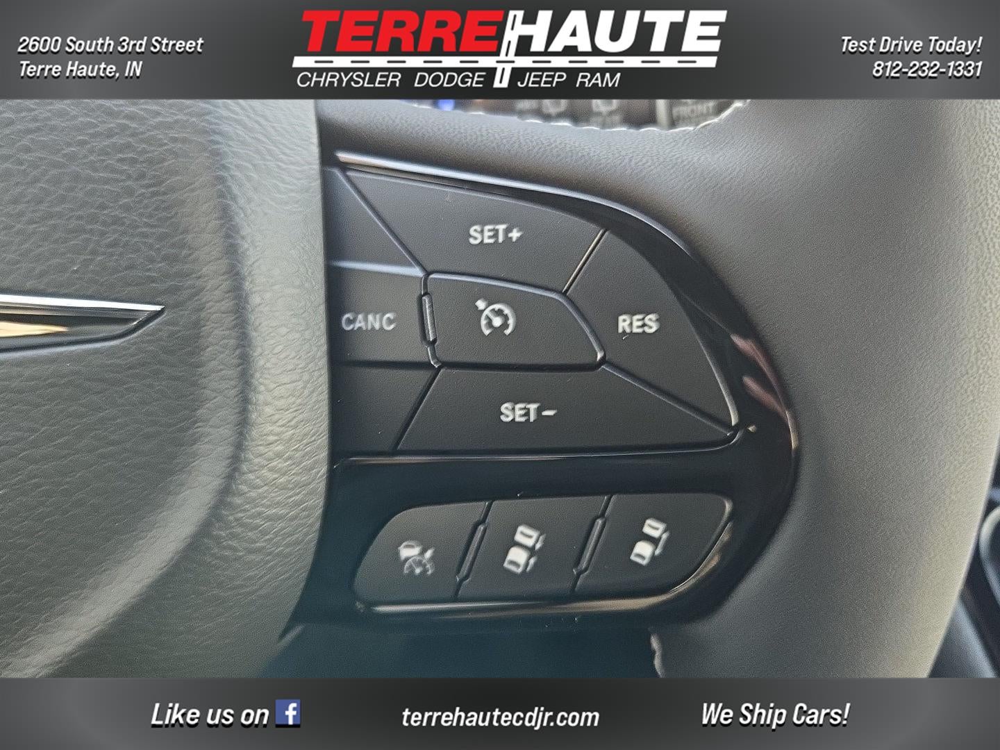 2026 Chrysler Pacifica Select