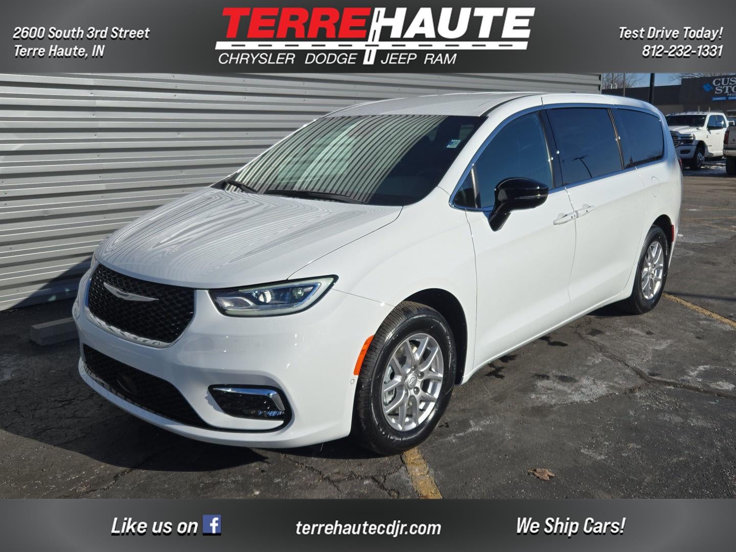 2026 Chrysler Pacifica Select