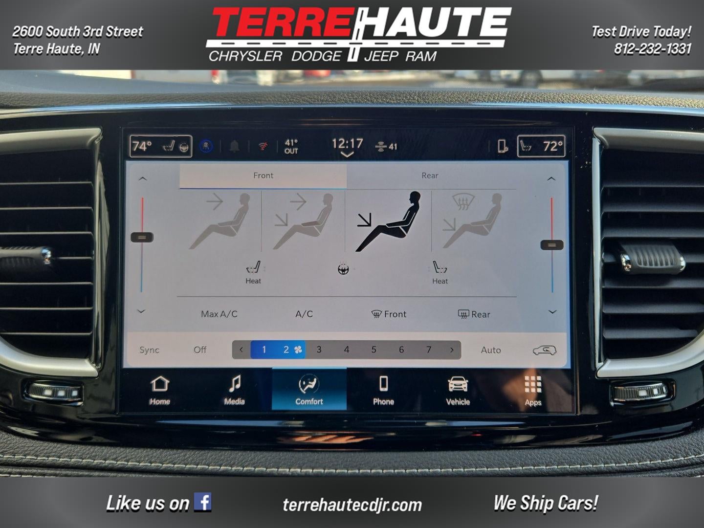 2026 Chrysler Pacifica Select