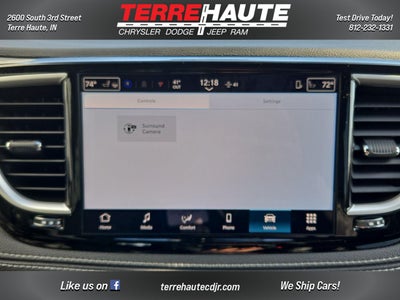 2026 Chrysler Pacifica Select