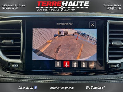 2026 Chrysler Pacifica Select