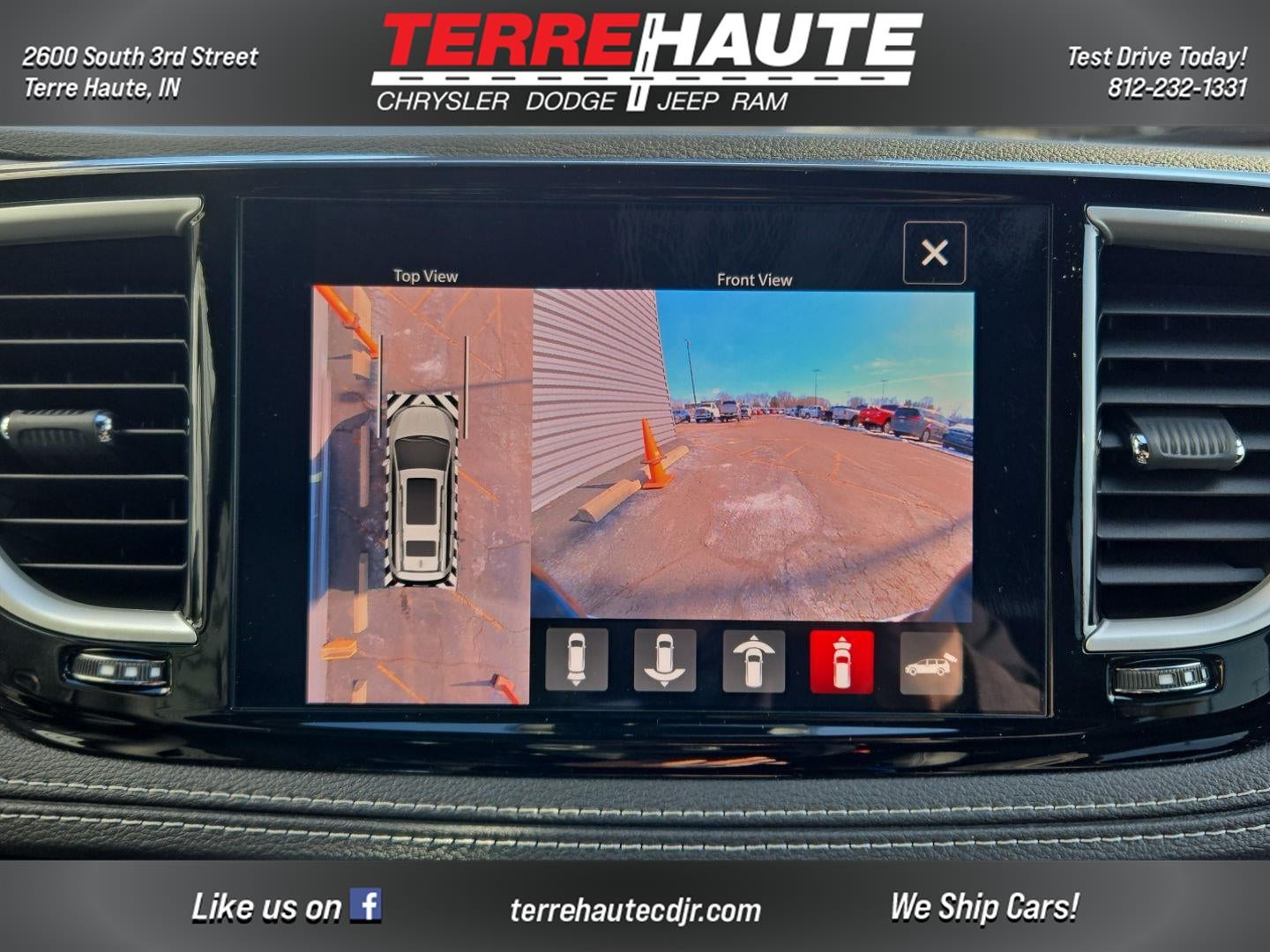 2026 Chrysler Pacifica Select