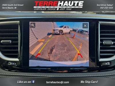 2026 Chrysler Pacifica Select