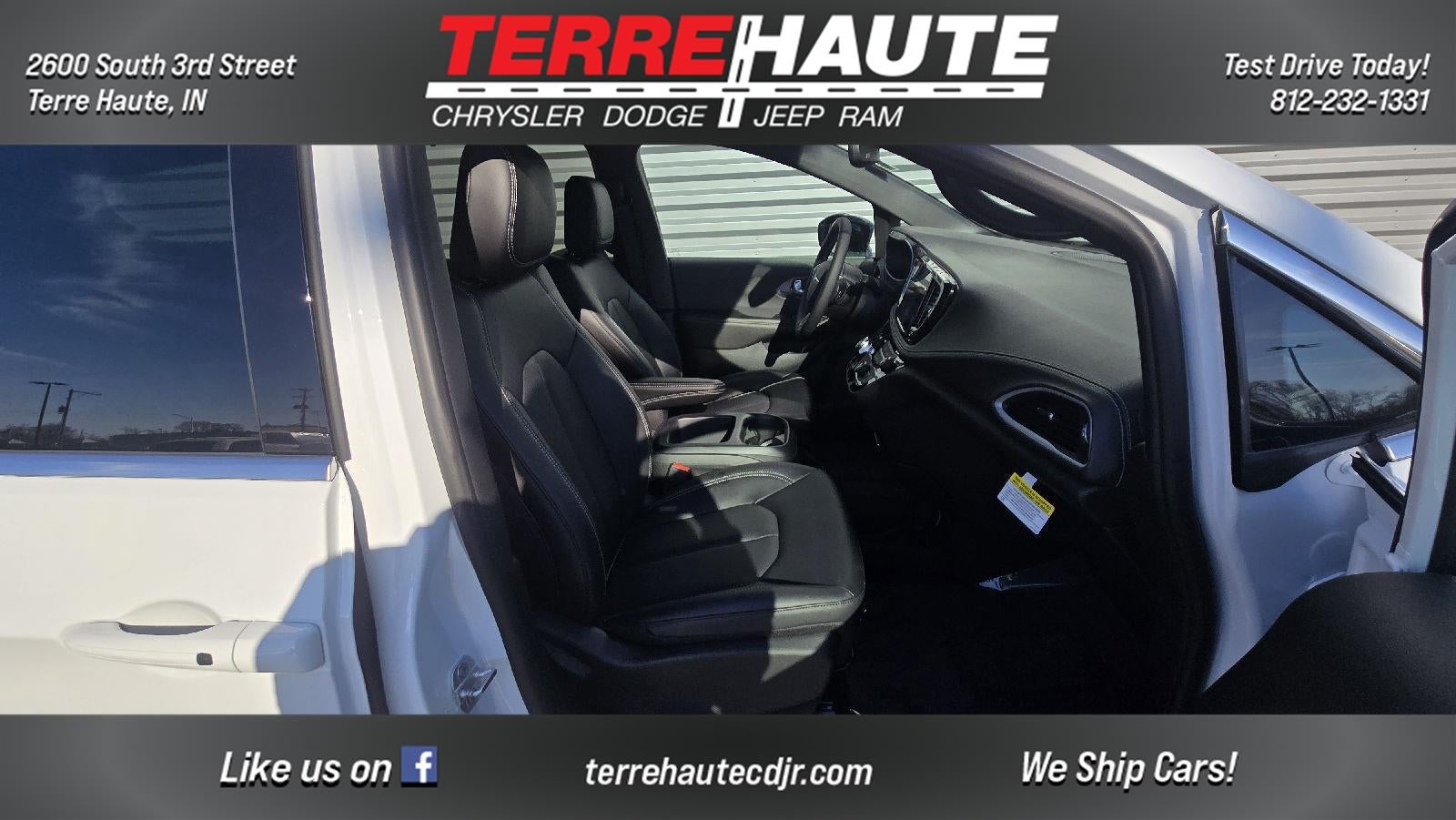 2026 Chrysler Pacifica Select