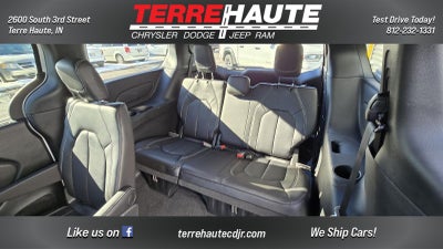 2026 Chrysler Pacifica Select