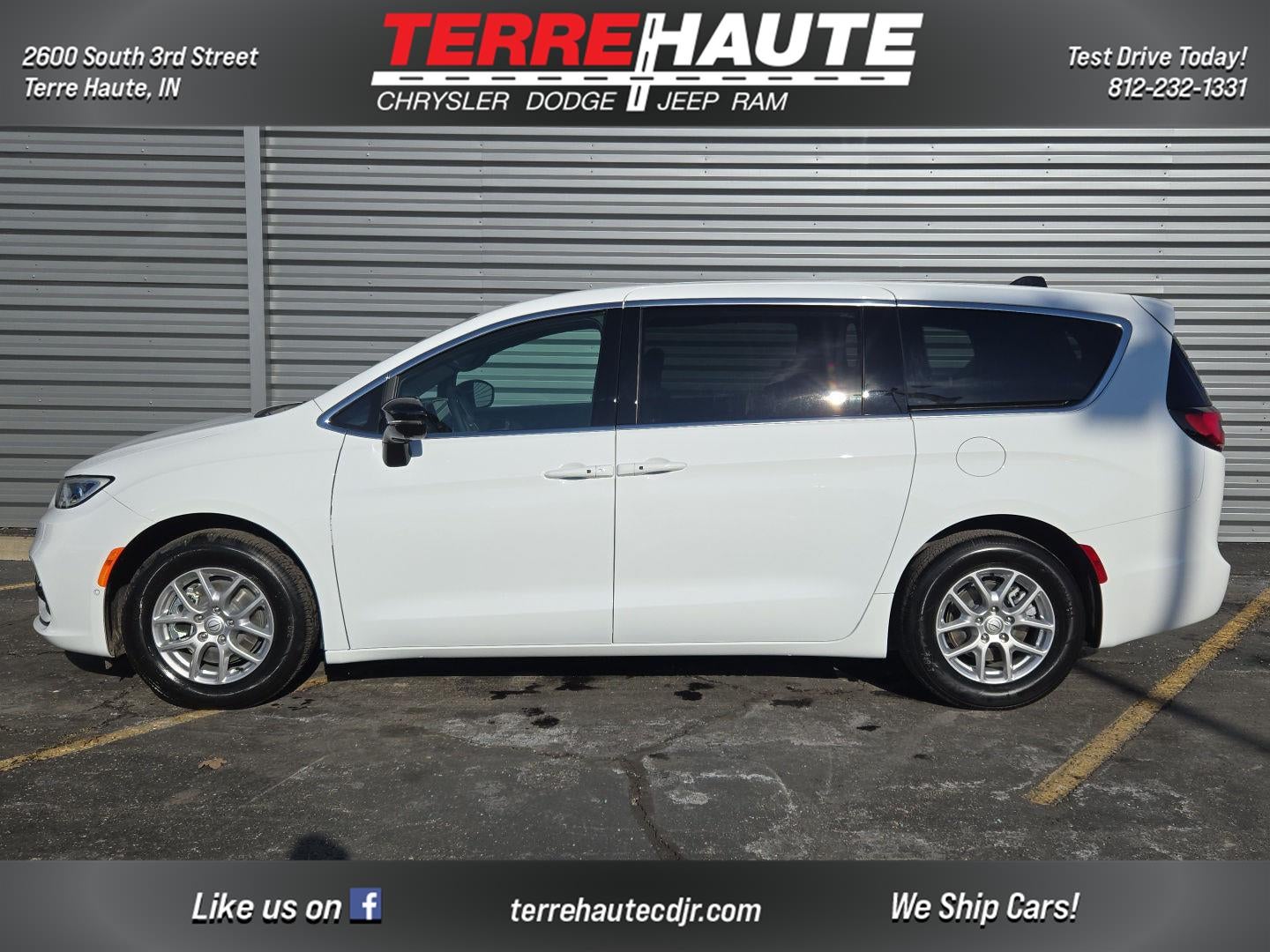 2026 Chrysler Pacifica Select