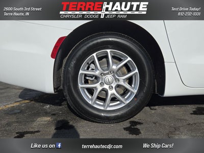 2026 Chrysler Pacifica Select