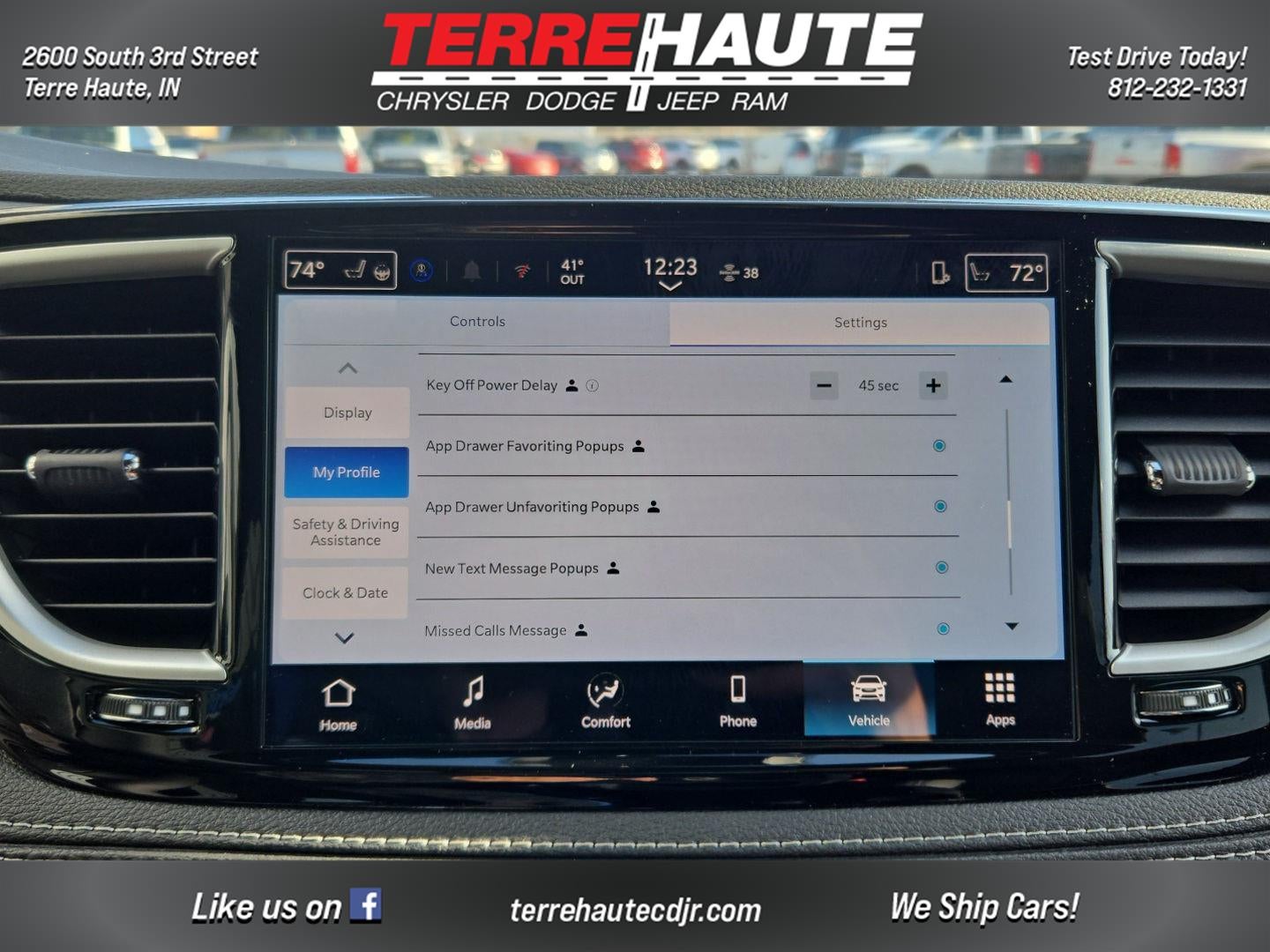 2026 Chrysler Pacifica Select