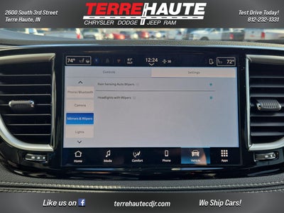 2026 Chrysler Pacifica Select