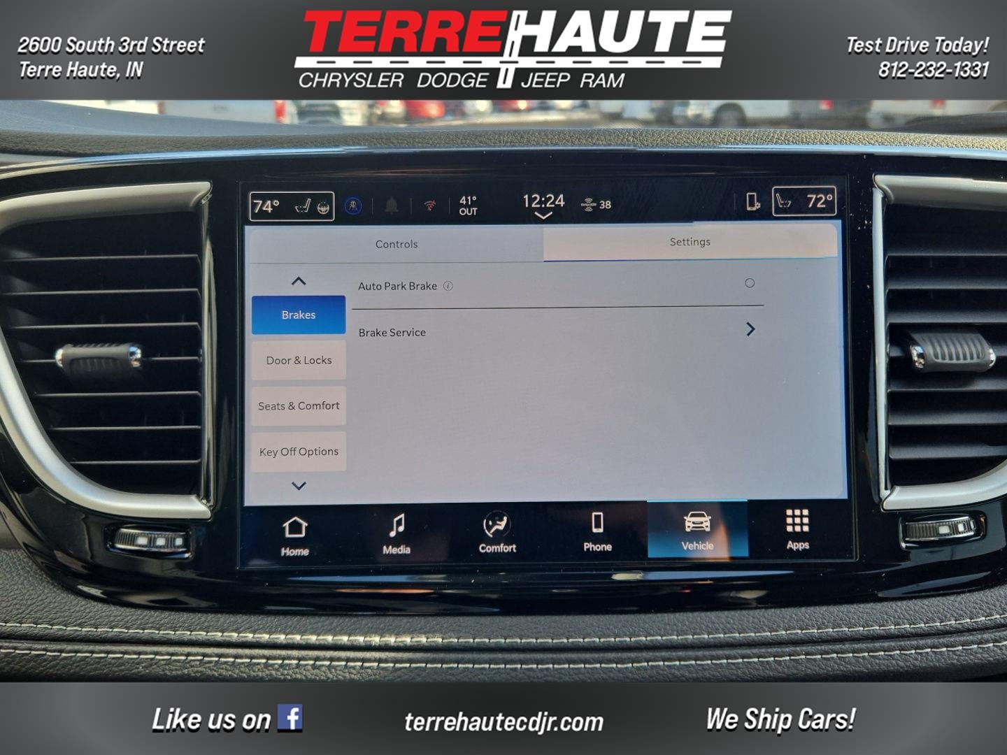 2026 Chrysler Pacifica Select