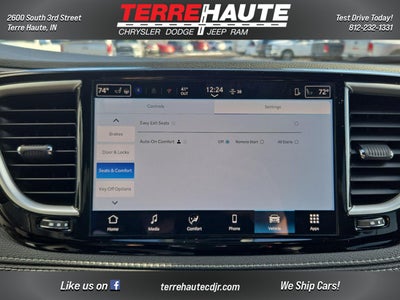 2026 Chrysler Pacifica Select