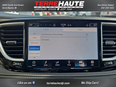 2026 Chrysler Pacifica Select