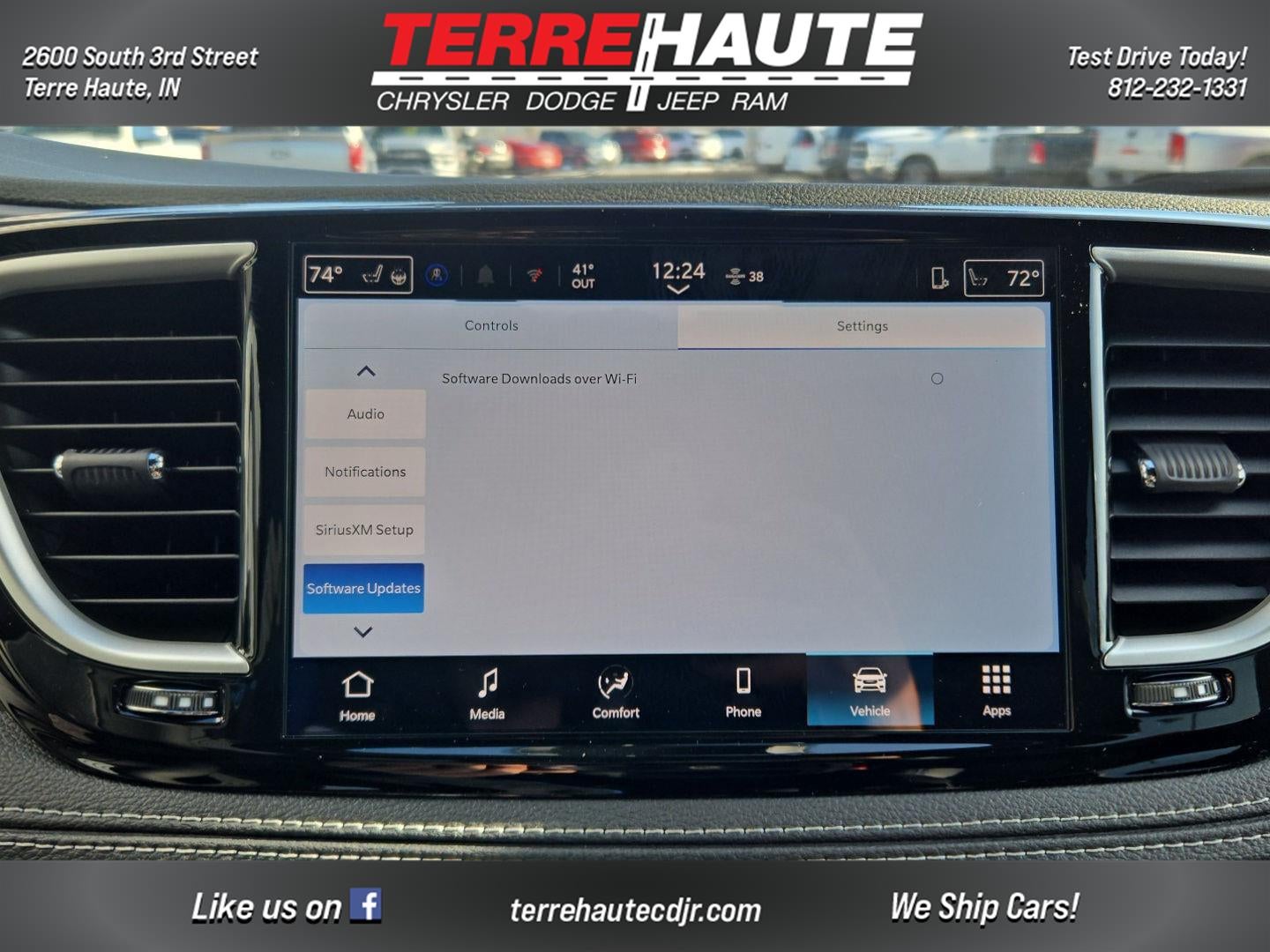 2026 Chrysler Pacifica Select