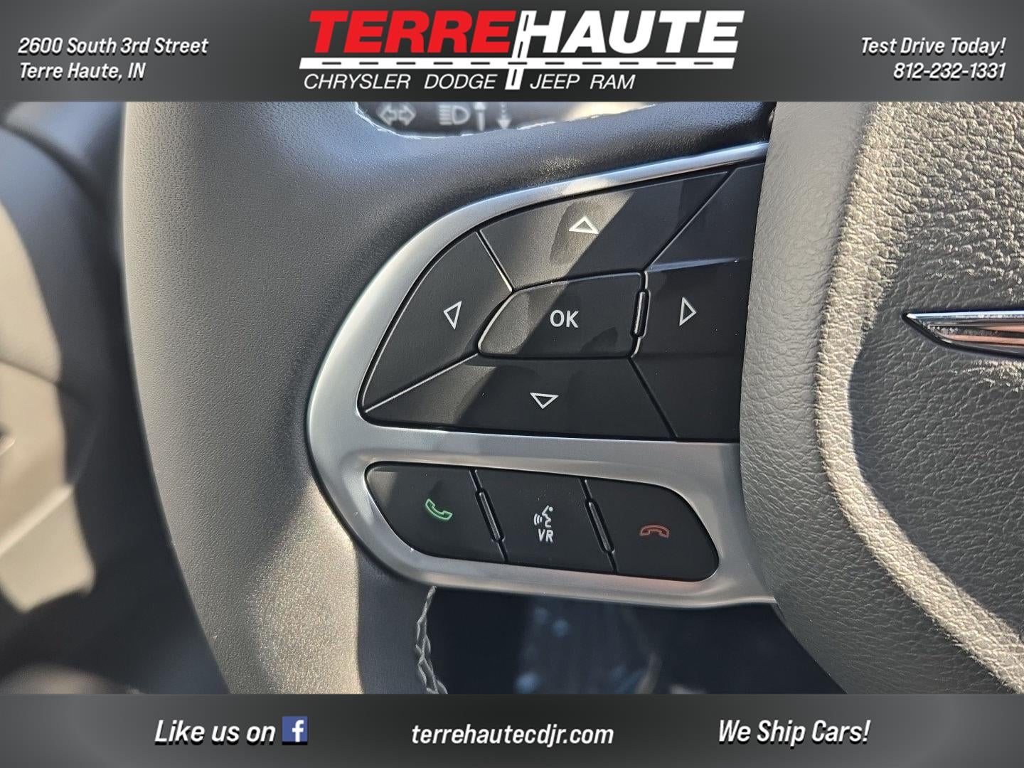 2026 Chrysler Pacifica Select