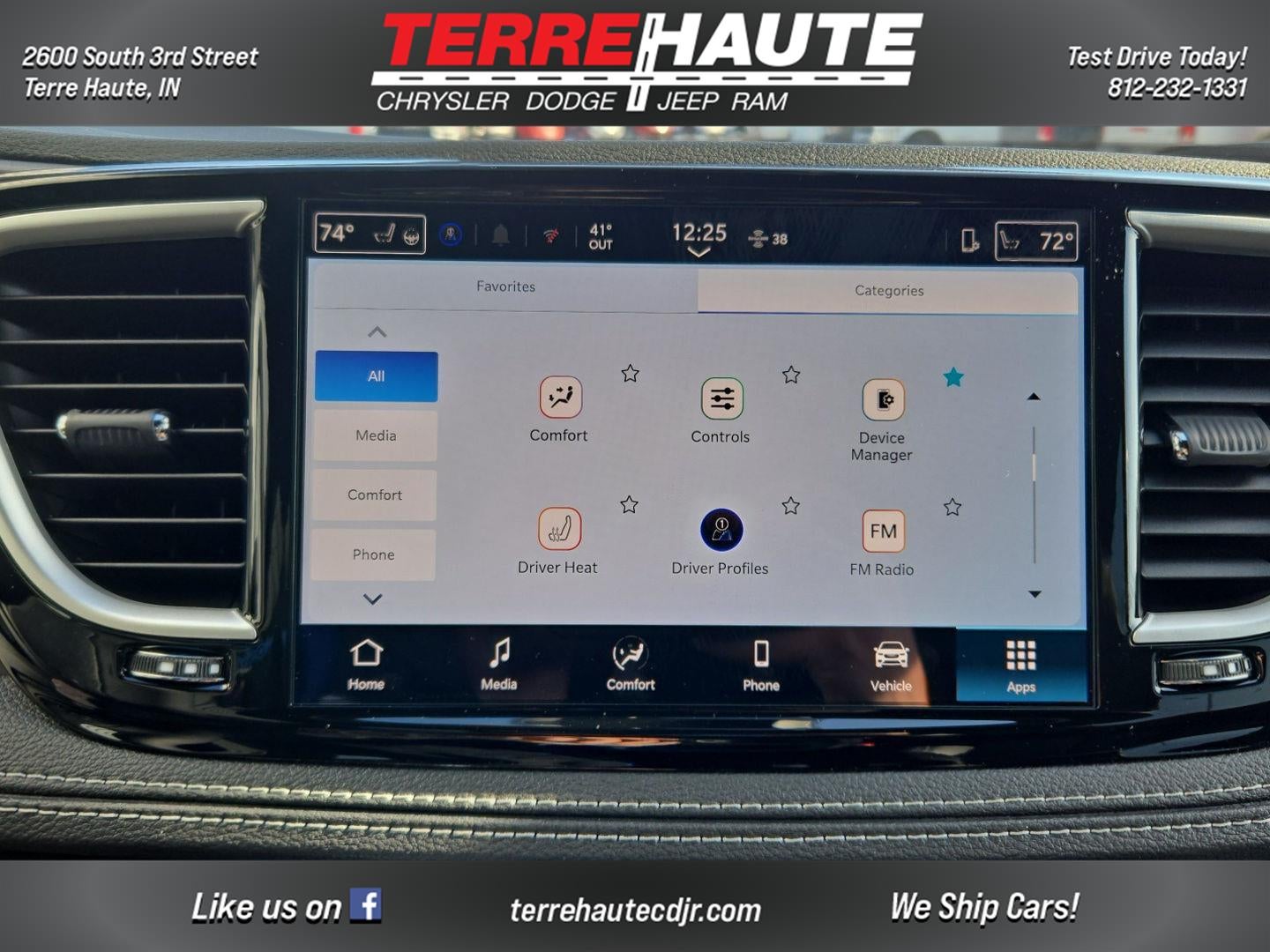 2026 Chrysler Pacifica Select