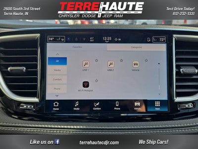 2026 Chrysler Pacifica Select