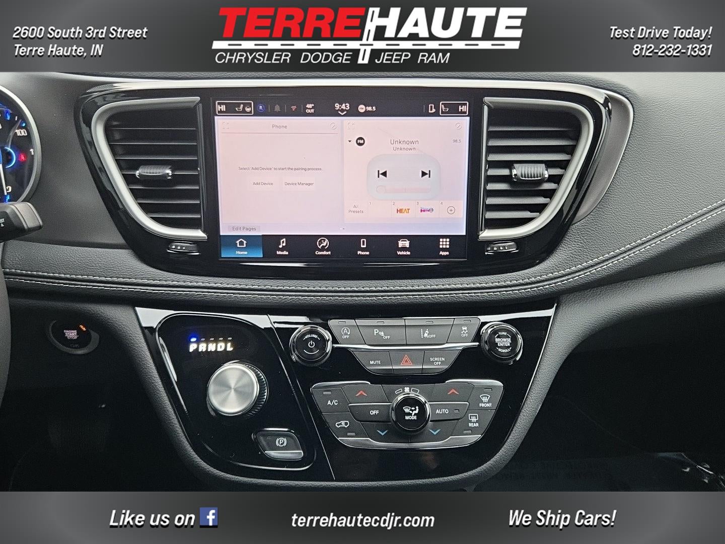 2026 Chrysler Pacifica Select