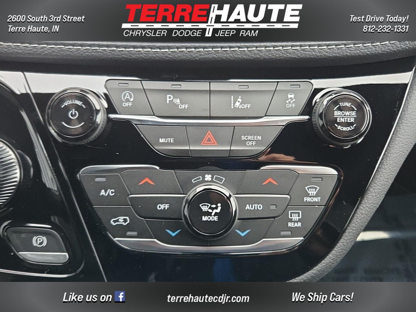 2026 Chrysler Pacifica Select