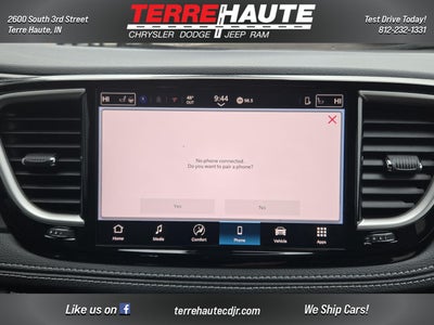 2026 Chrysler Pacifica Select