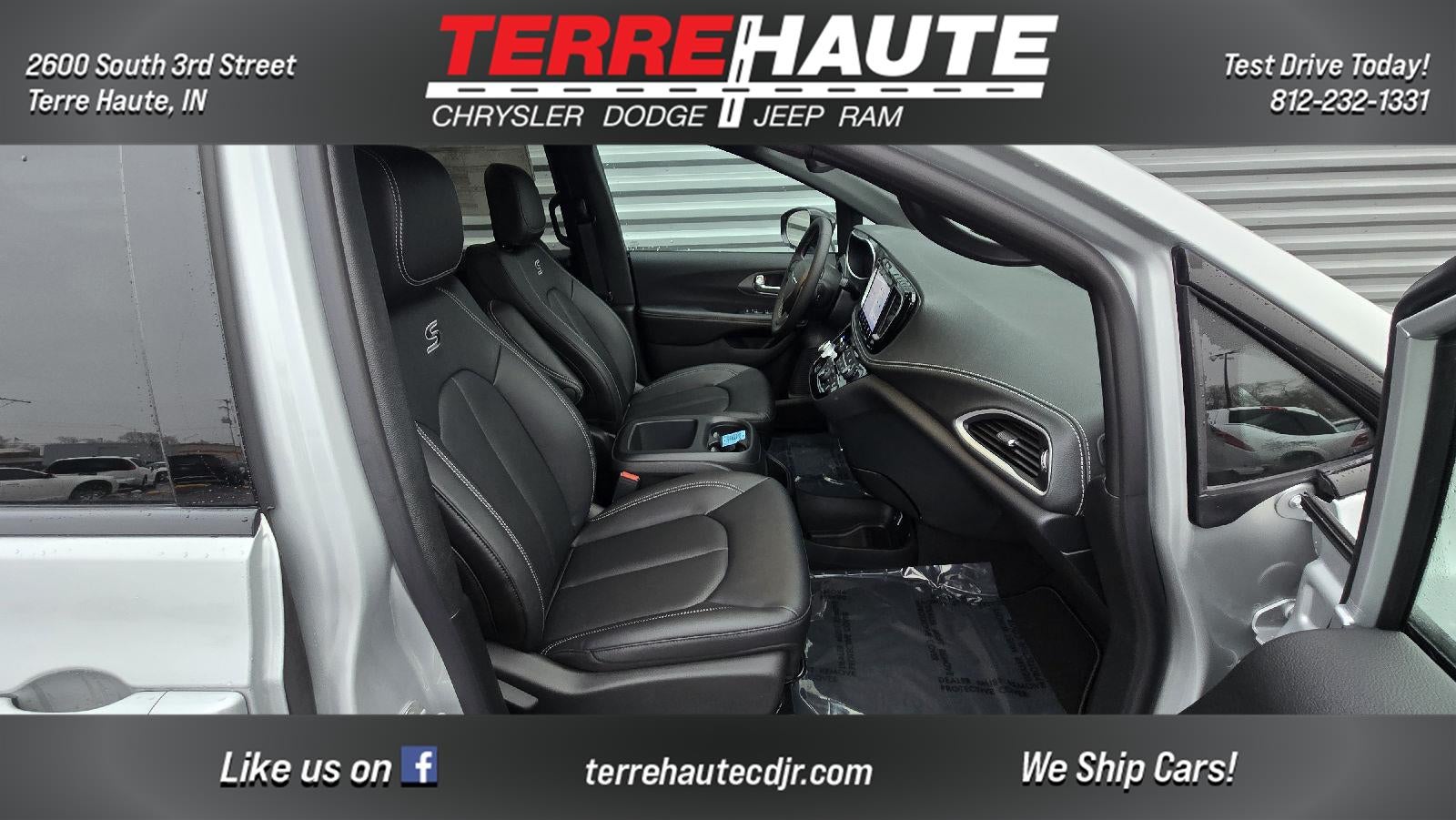 2026 Chrysler Pacifica Select