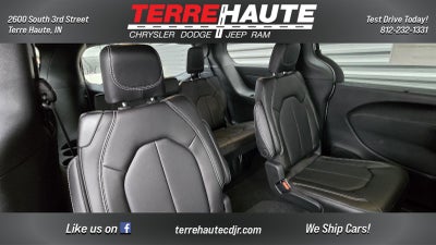 2026 Chrysler Pacifica Select