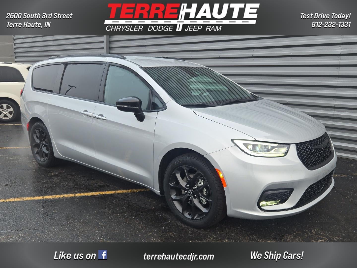 2026 Chrysler Pacifica Select