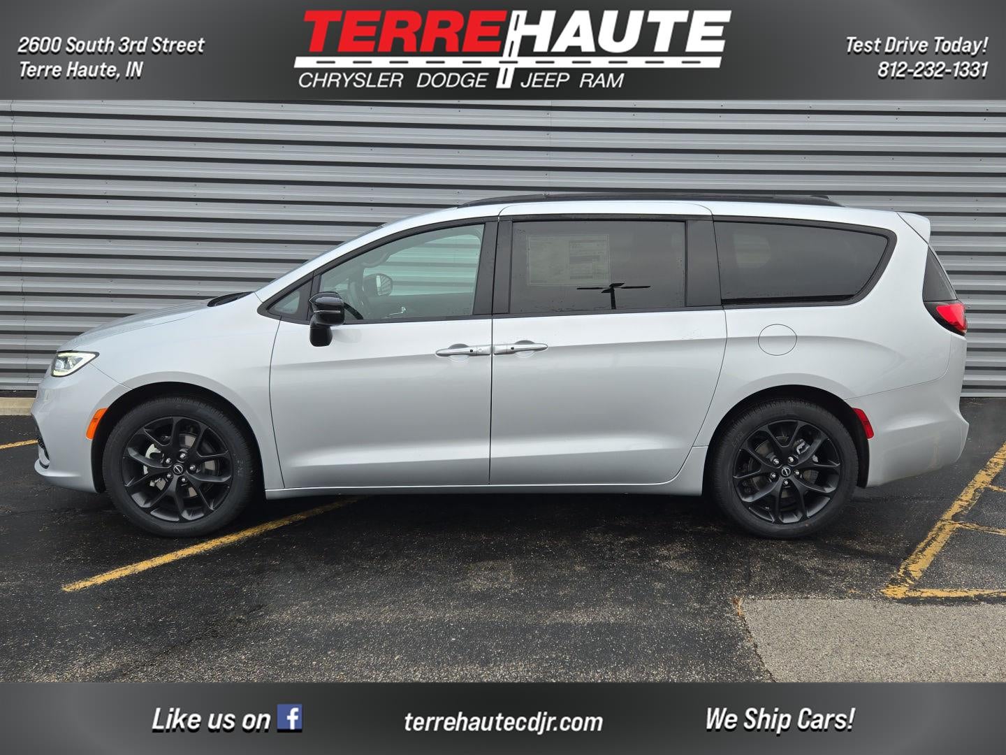 2026 Chrysler Pacifica Select