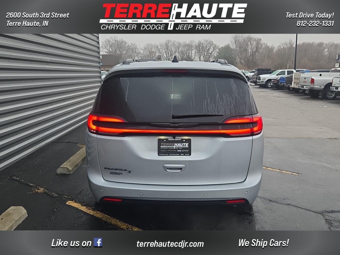 2026 Chrysler Pacifica Select