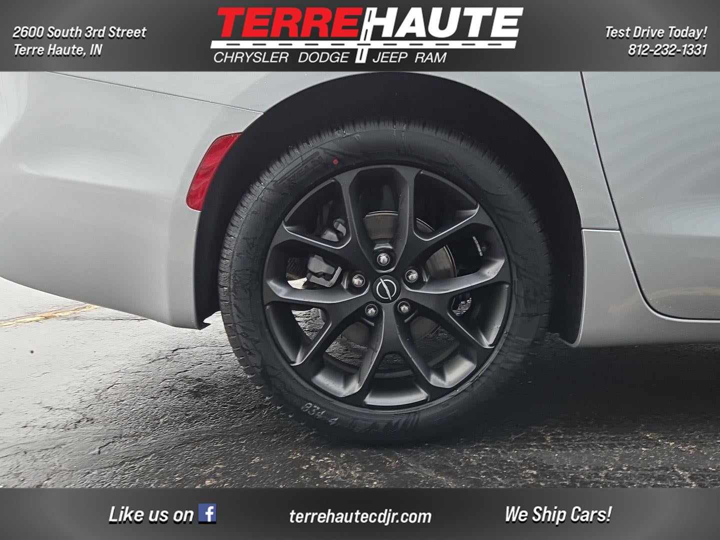 2026 Chrysler Pacifica Select