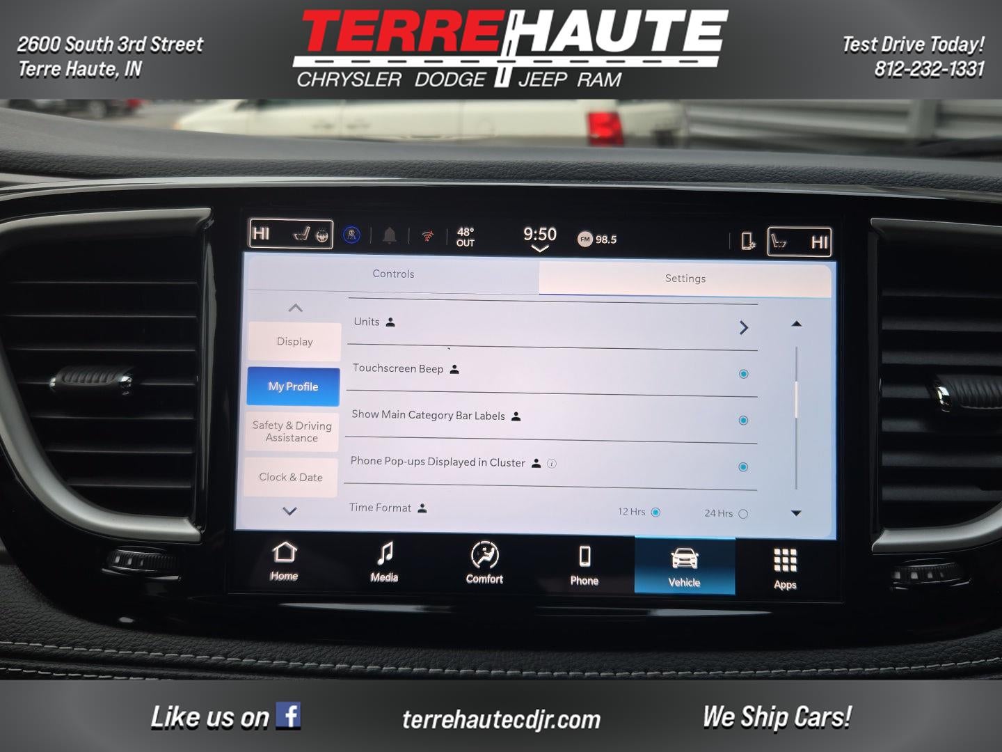 2026 Chrysler Pacifica Select