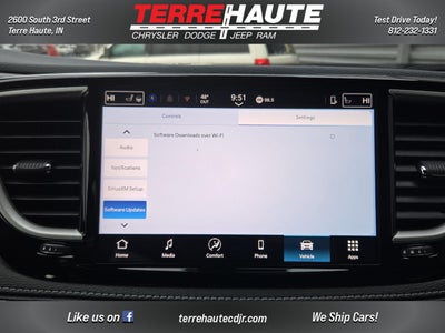 2026 Chrysler Pacifica Select