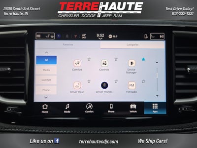 2026 Chrysler Pacifica Select