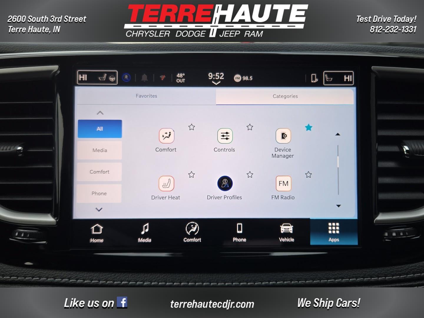 2026 Chrysler Pacifica Select