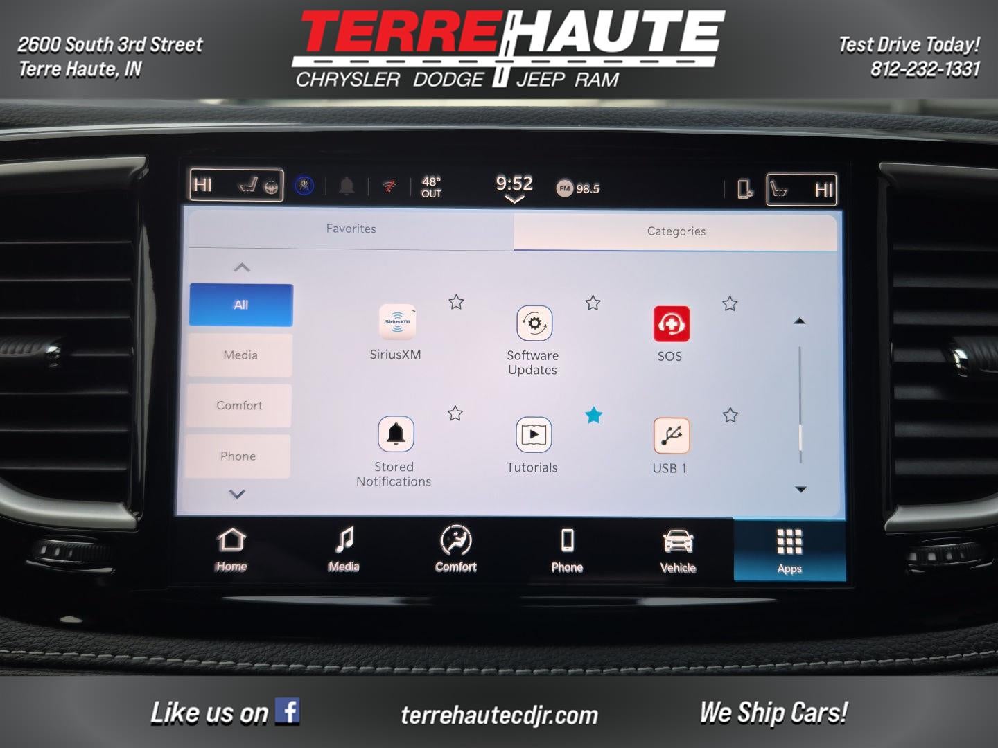 2026 Chrysler Pacifica Select