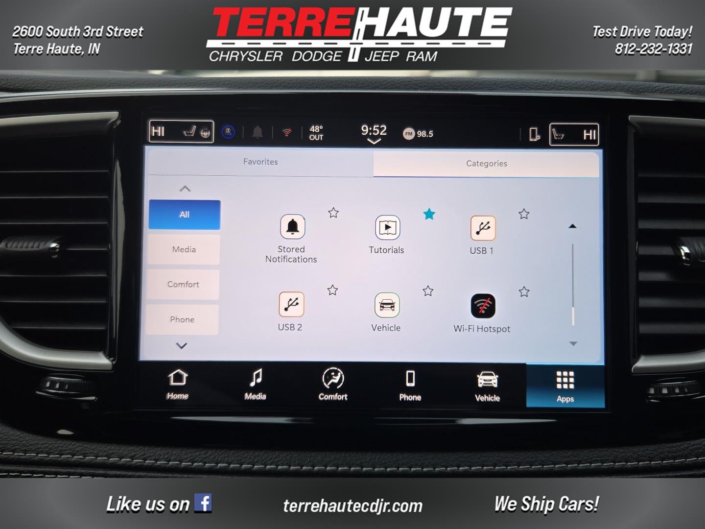 2026 Chrysler Pacifica Select